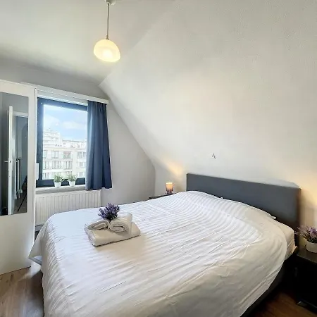 8660 - Flat Seaside Appartement De Panne